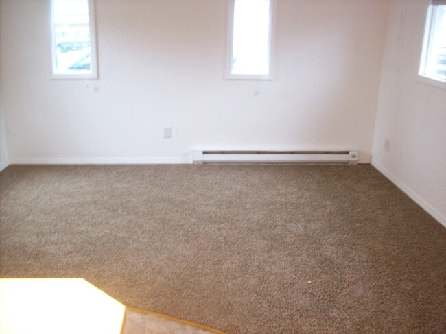 Photo - STATUS: RENTED-  | R220A | $1095 + $100 fo... House