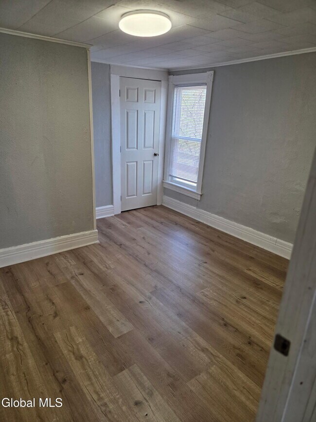 Photo - 20 Baldwin Ave Unit 2