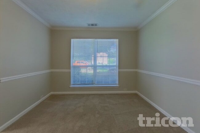 Photo - 936 Edgewood Ln