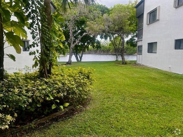 Building Photo - 9920 NW 68th Pl Unit 103 Rental