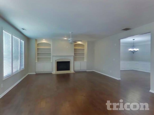 Photo - 341 Revolution Dr