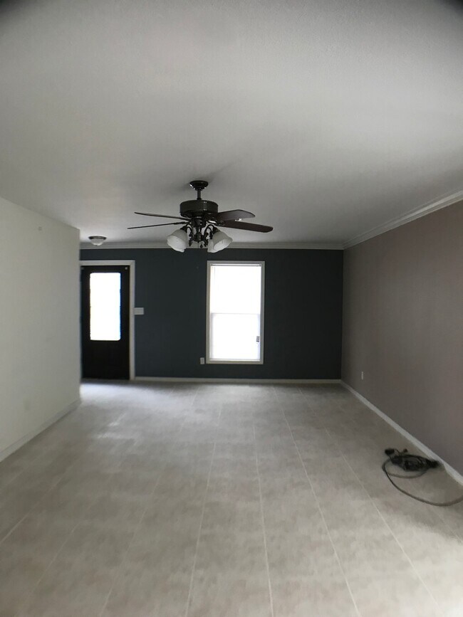Photo - Spacious Townhouse in a Great Location!!