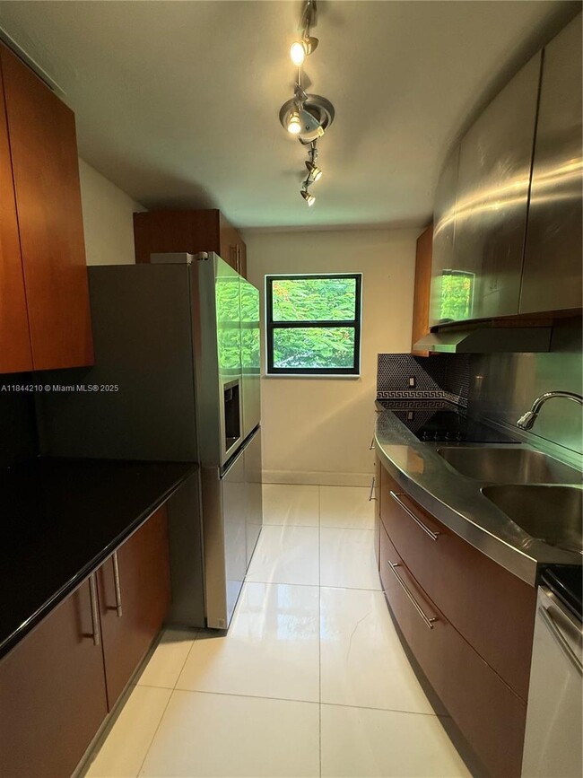 Photo - 402 SW 33rd Ave