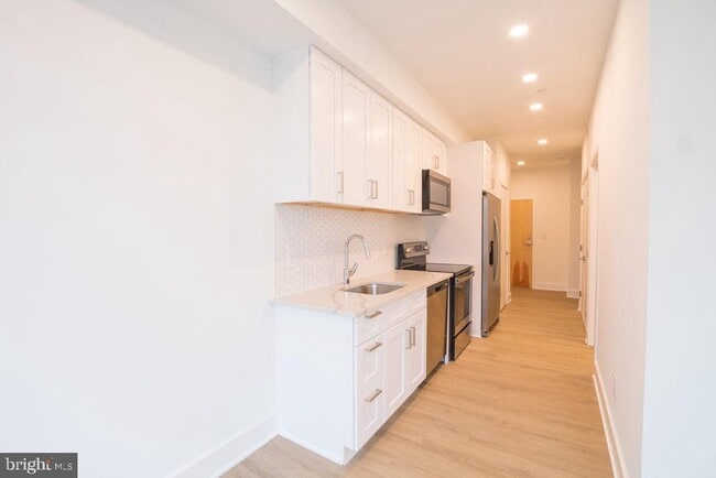 Building Photo - 1324 Frankford Ave Unit 215 Rental
