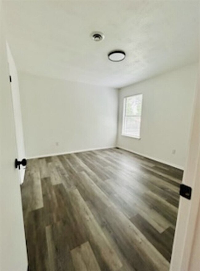 Photo - 1853 W Deane St Unit G
