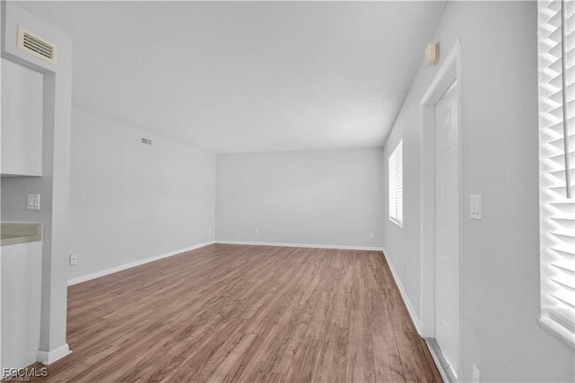 Photo - 4617 Bayshore Dr Unit H2