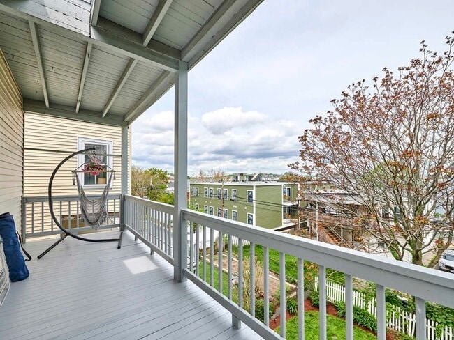 Photo - 48 Wordsworth St Unit 2
