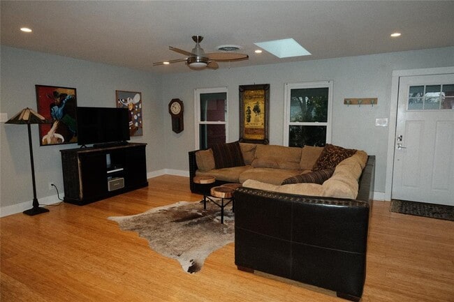 Photo - 1517 Weyford Dr
