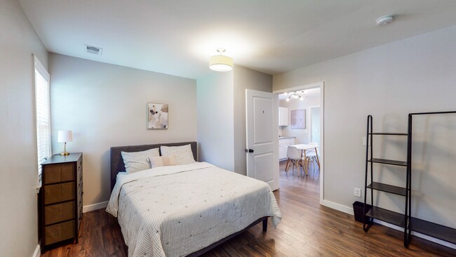Photo - 2052 Baker Rd NW