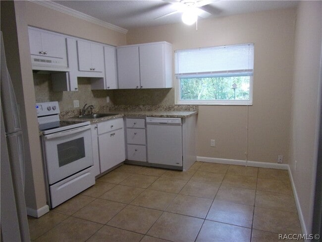 Photo - 701 Emery St