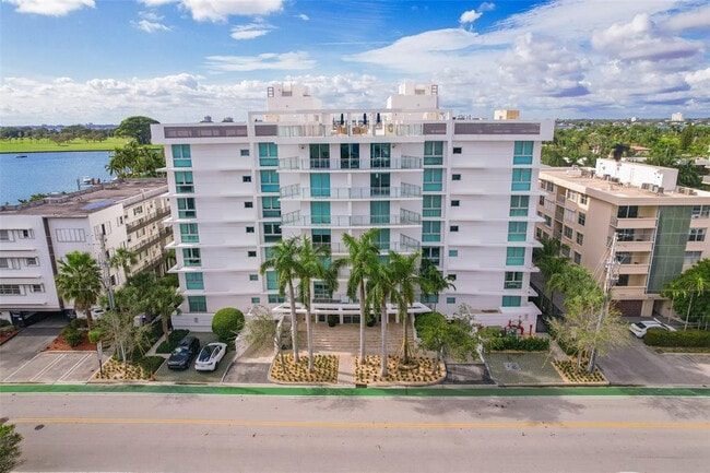 Photo - 9400 W Bay Harbor Dr Unit 202