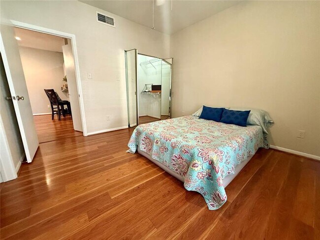 Photo - Beautiful 2 bedroom 1 bath condo