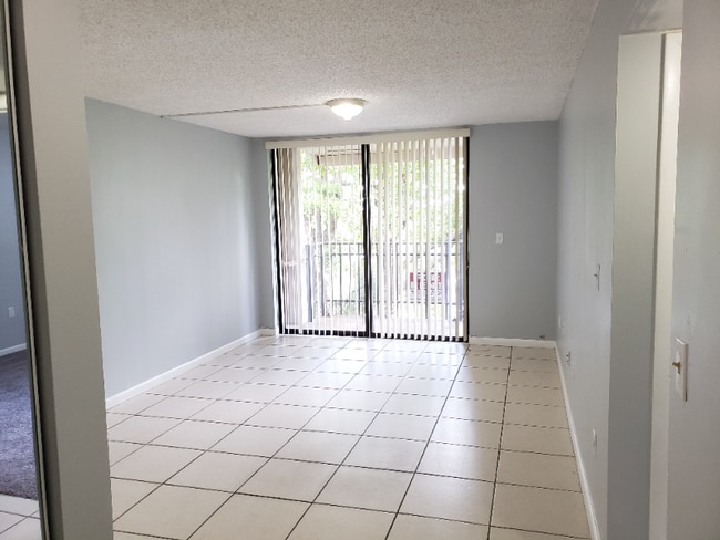 Building Photo - 3611 SW 117th Ave Rental