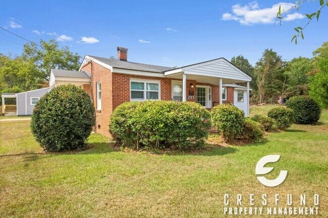 Photo - 3 Bedroom, 1 Bath with Fresh and Modernize...