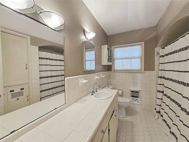 Photo - 2715 Burlington Blvd