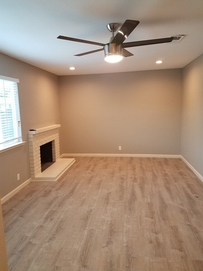 Photo - 2464 Beaufort Dr