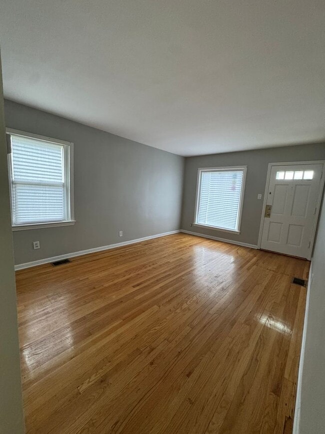 Photo - 3 Bedroom 2 Bathroom House in Calumet City !!!! A MUST SEE!