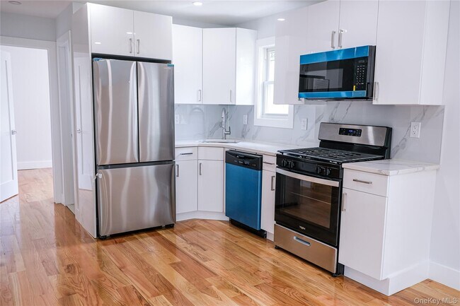 249-09 Mayda Rd Unit 2