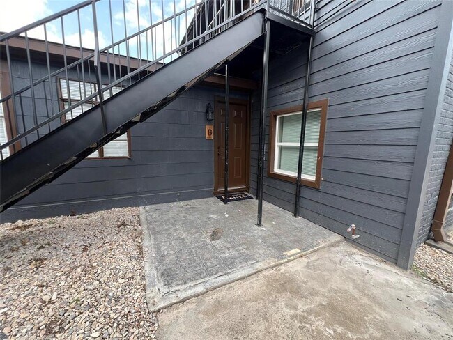 Photo - 2531 Stevens St Unit B