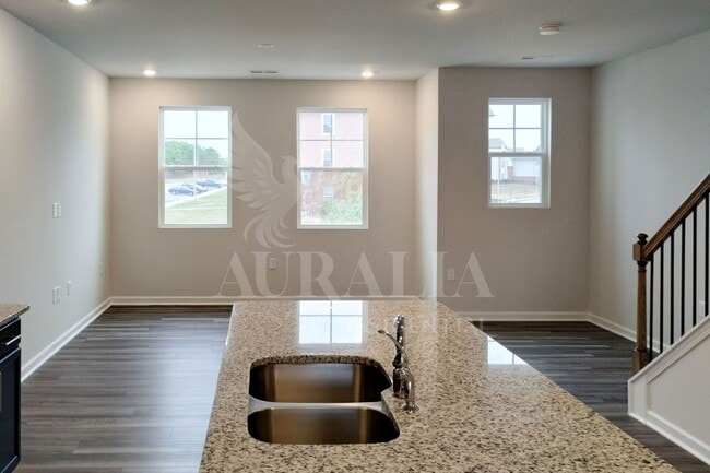 Photo - 2405 Kasota Ln