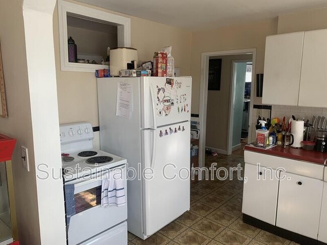 Photo - 827 Pleasant St