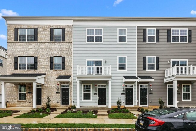 Photo - 125A Annapolis St Townhome