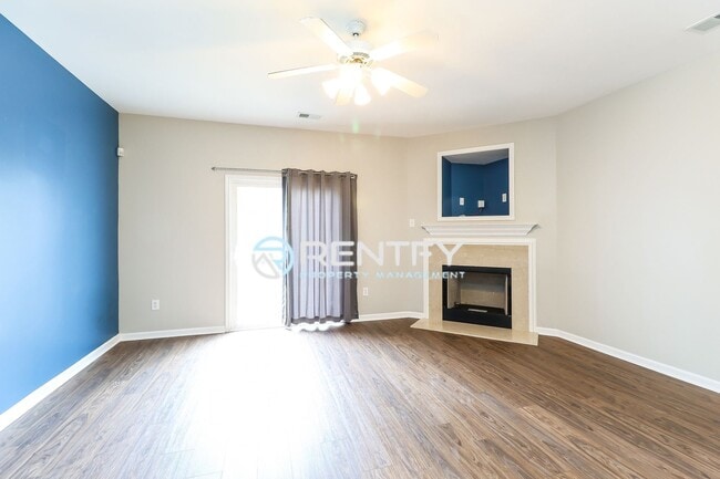 Photo - 18478 Streamline Ct