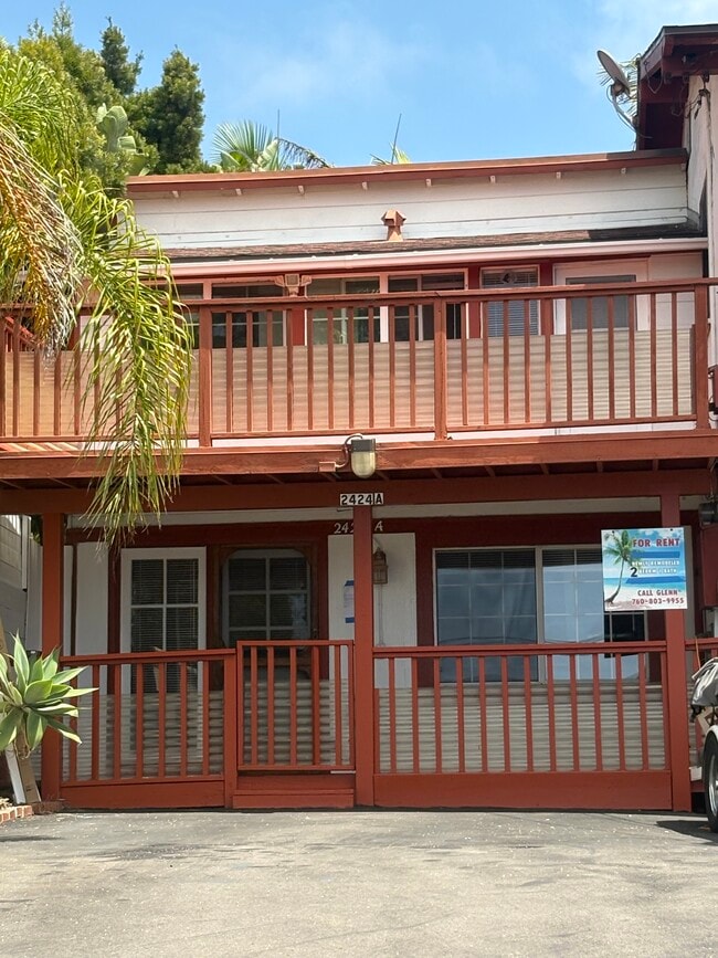 Building Photo - 2424 Jefferson St Unit 2424 A Jefferson Street Rental