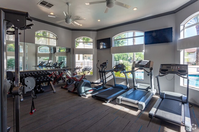 Gimnasio - Carlyle Townhomes