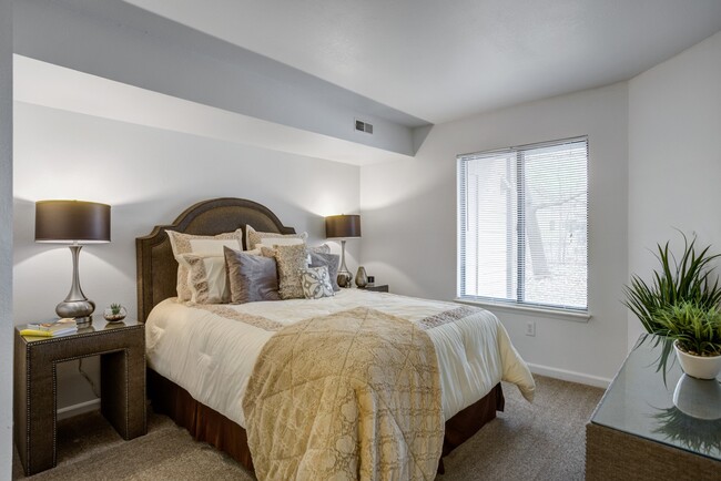 Photo - Laurel Valley Apartments