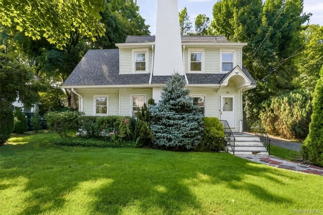 Building Photo - 15 Ferncliff Rd