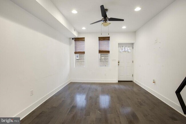 Photo - 1937 E Sergeant St