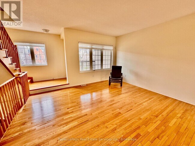 Photo - 97 Georgian Dr Unit 27