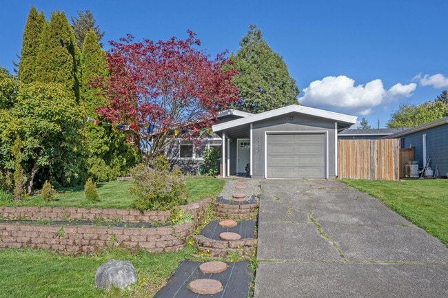 Photo - North Tacoma Beauty: Fully Remodeled & Minutes to Proctor + Ruston