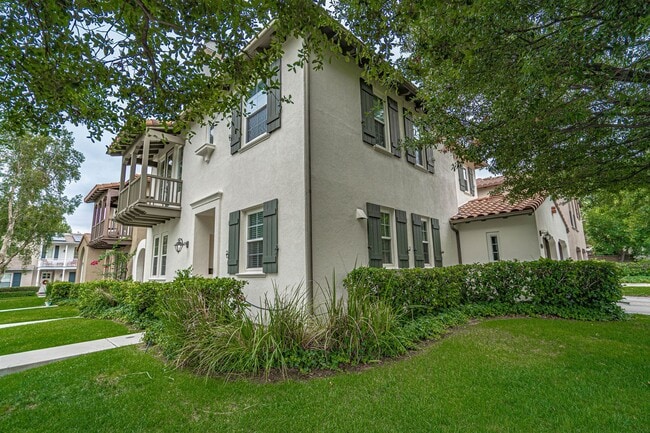 Photo - Woodland 3 Bedroom Home for Rent in Valencia!