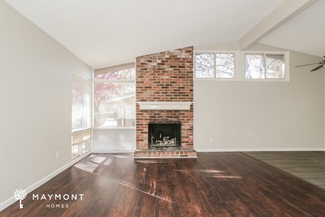 Photo - 3145 Kingsley Dr