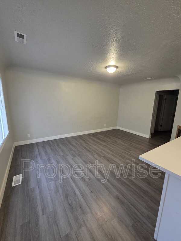 Photo - 136 S 900 E Unit A