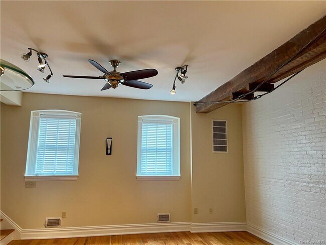 Photo - 44-52 James St Unit 44