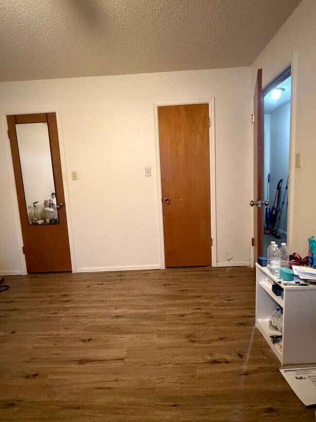 117 E 16th St Unidad 117 e 16th apt b