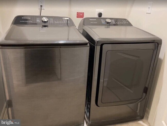 Photo - 120 Metcalf Terrace