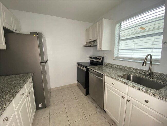 Photo - 6503 Winfield Blvd