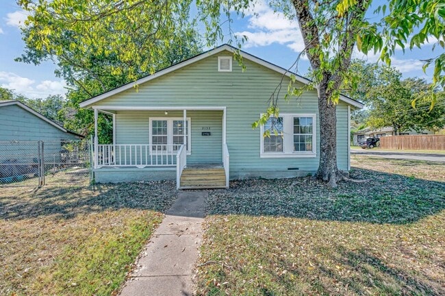 Building Photo - Newly Remodeled 2BD 1BA Home in Waco