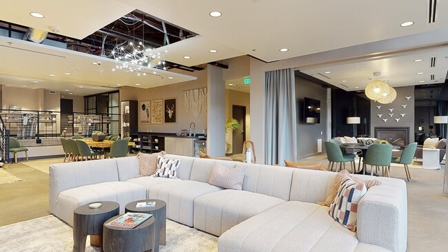 Photo - Evo on Emerson