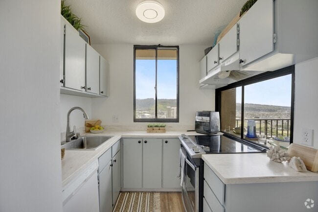 Building Photo - 2121 Ala Wai Blvd Rental