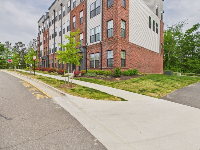 Building Photo - 13349 Coalfield Station Ln