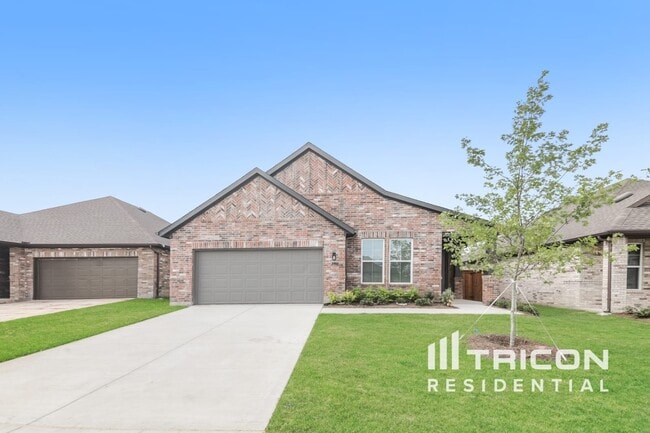 Photo - Tricon Trinity Falls