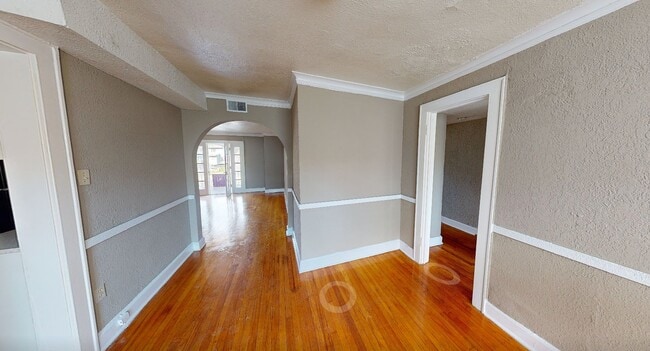 Photo - 4333 Roanoke Pkwy Unit Apartment 2N