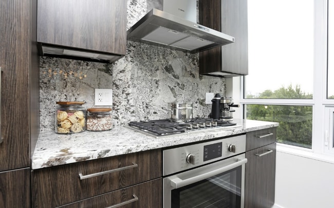 Photo - 740 N Hudson Ave