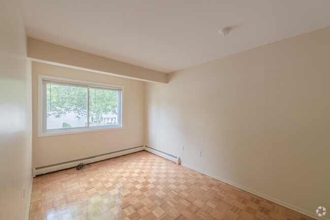 3 BR, 1 BA