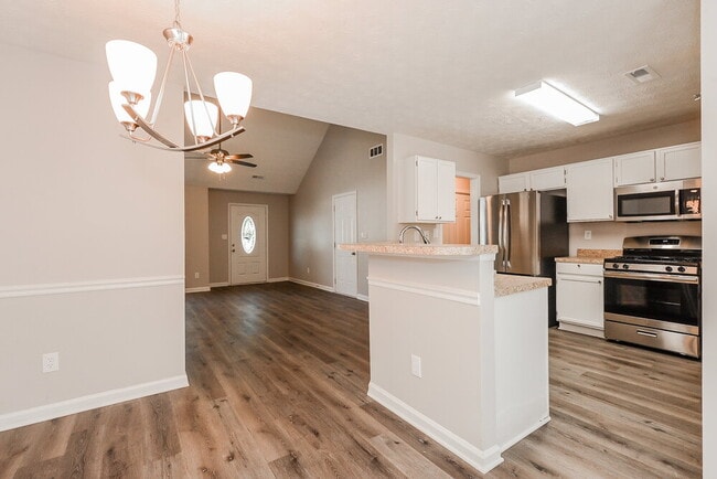 Photo - 642 Beaver Run Trce